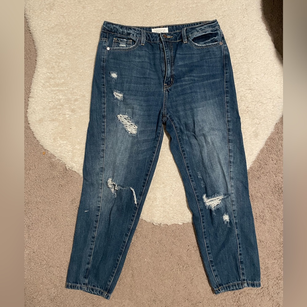 👖 Nature Denim Distressed Jeans - Size 28/9